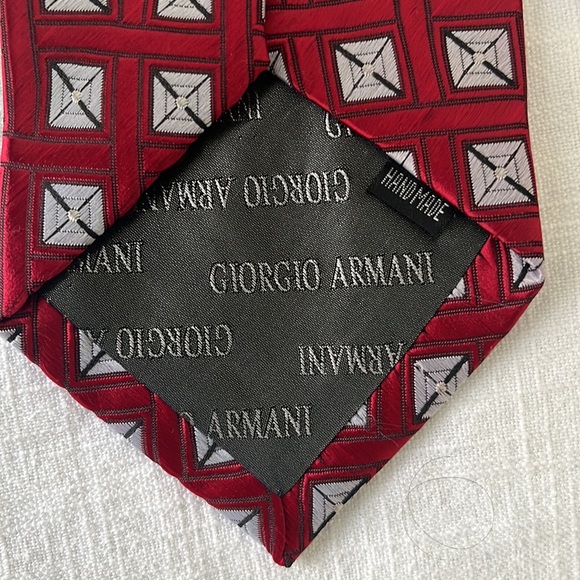 VINTAGE Giorgio Armani Silk Tie - Picture 4 of 5
